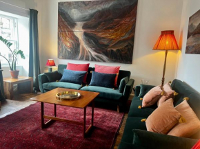 Historic Luxury Apartment in Royal Mile, heart of the Old Town